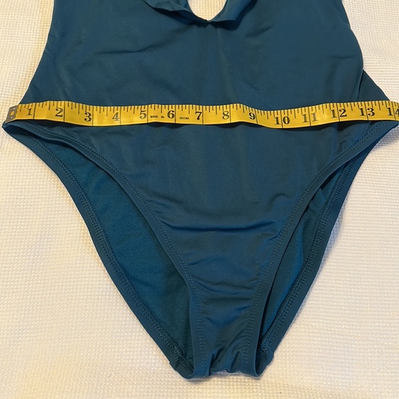 Woman’s Shade And Shore Plunge Ruffle Teal One Piece Swimsuit Size Small - Picture 4 of 10
